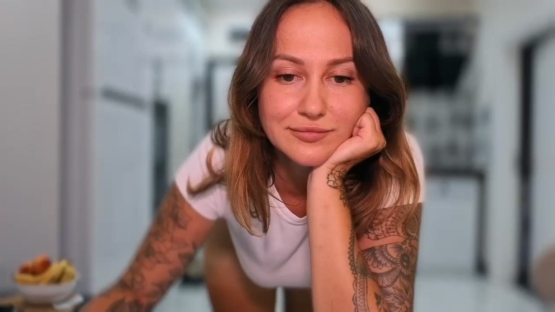 Gallery image thumbnail from Hi_Love's myfreecams stream on, 08/09/2025, 15:14 image 15 of 20