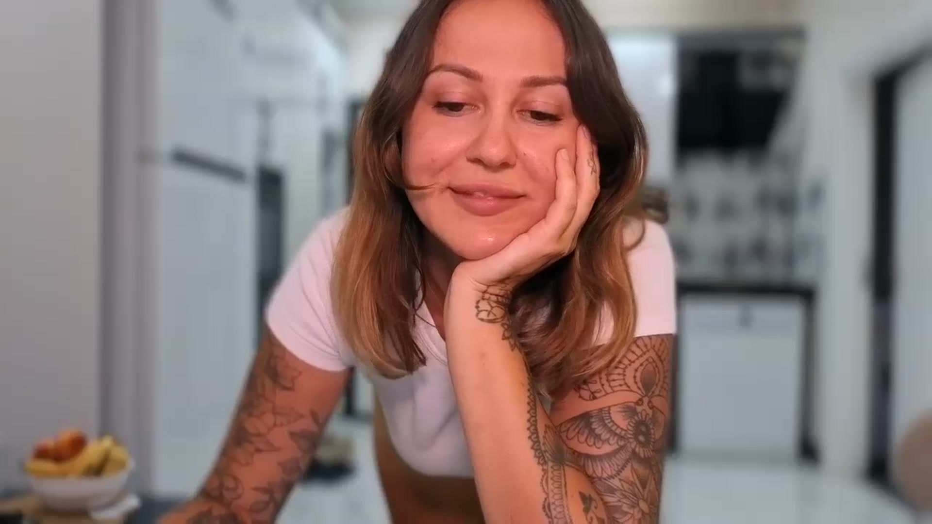 Gallery image thumbnail from Hi_Love's myfreecams stream on, 08/09/2025, 15:14 image 17 of 20