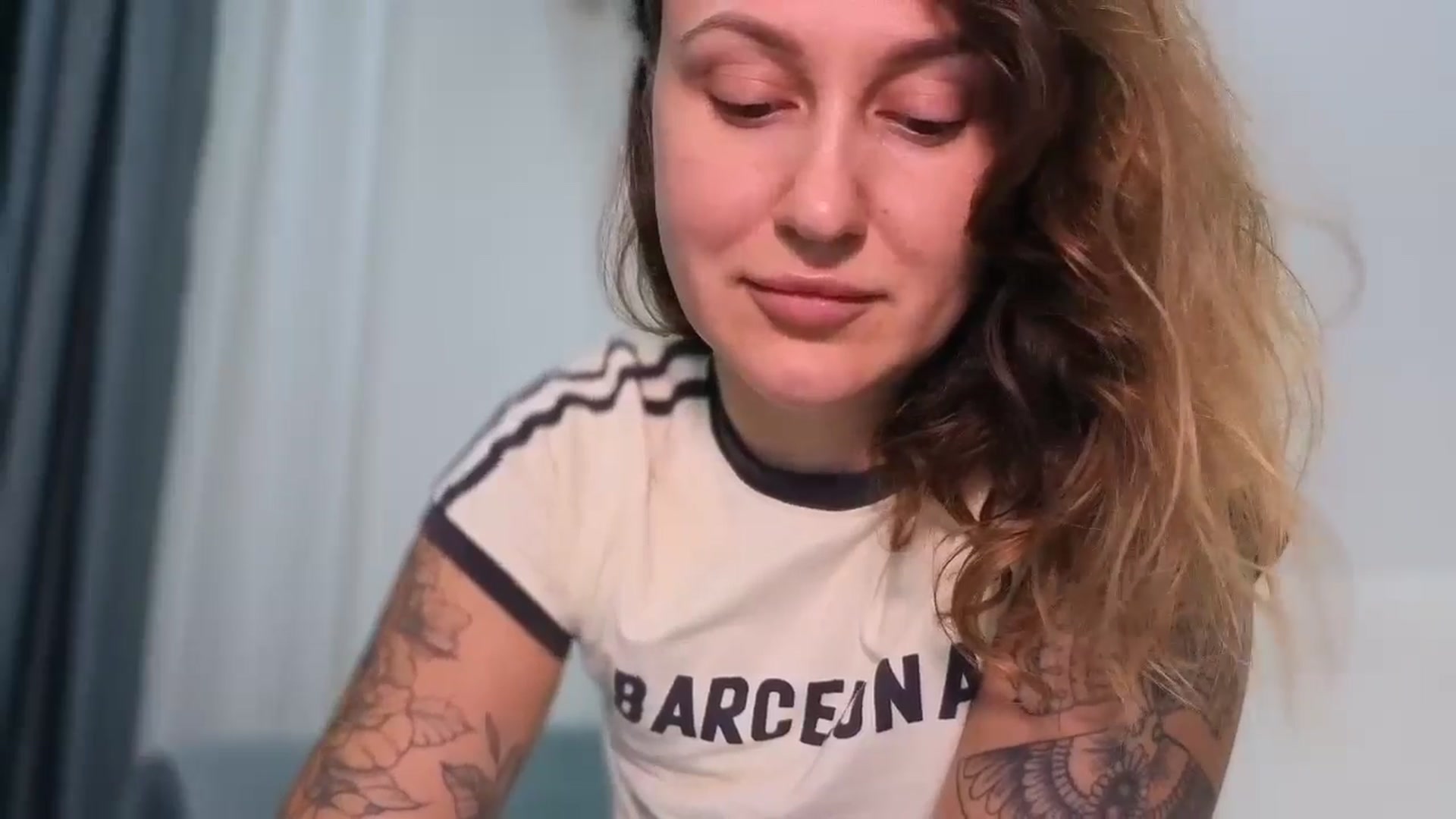 Gallery image thumbnail from Hi_Love's myfreecams stream on, 09/09/2025, 22:38 image 18 of 20