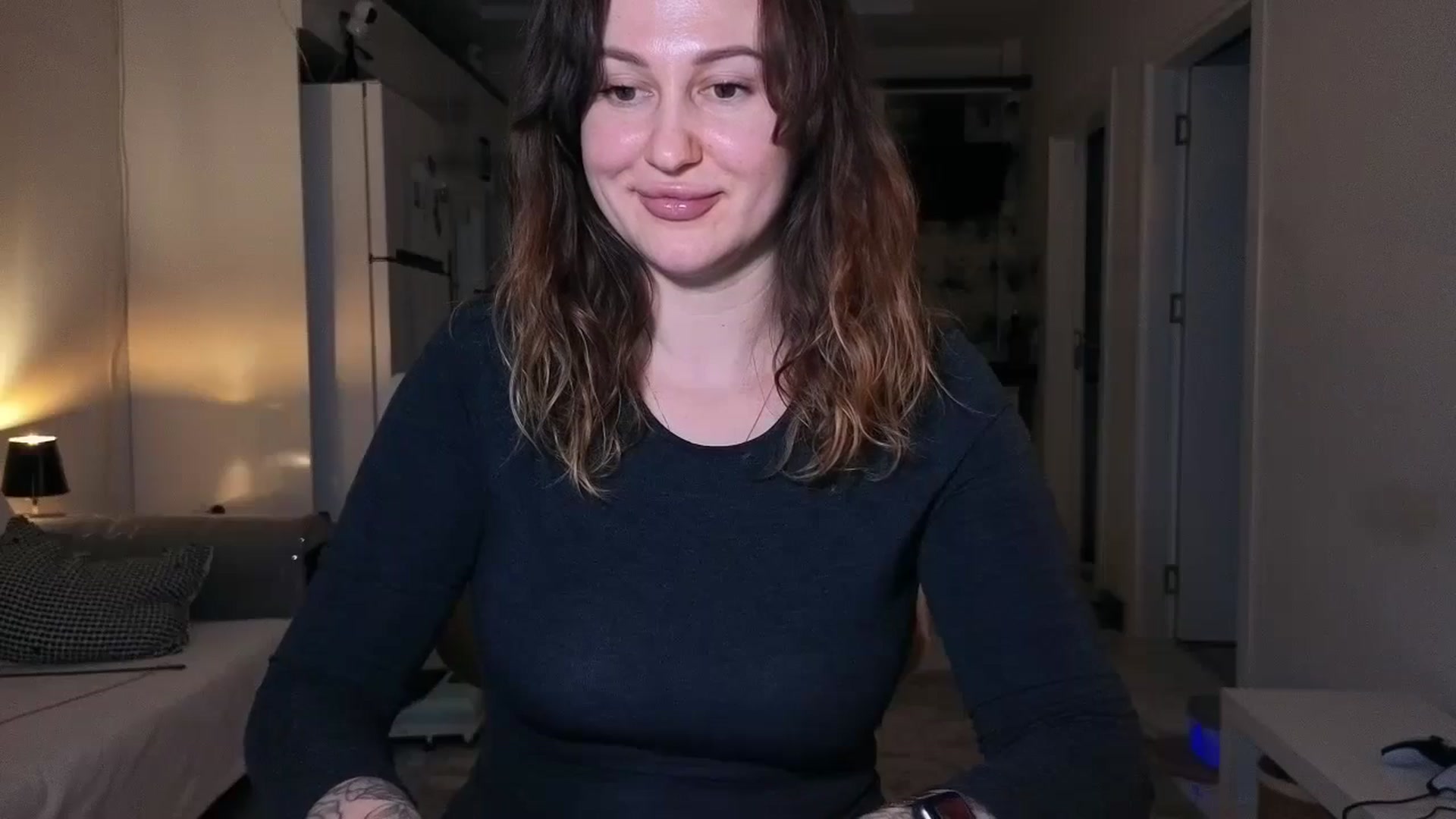 Gallery image thumbnail from Hi_Love's myfreecams stream on, 01/13/2026, 21:07 image 19 of 20
