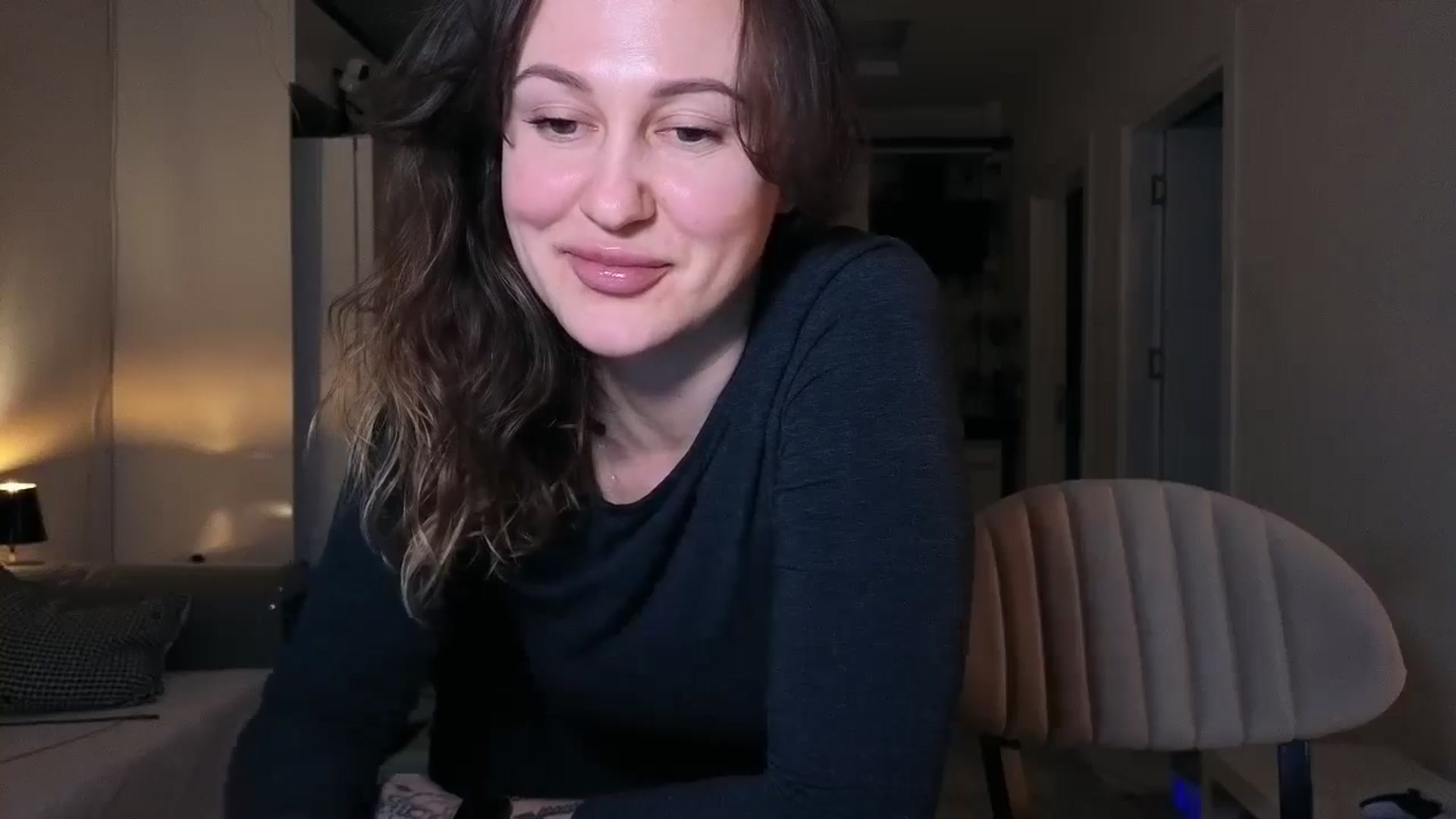 Gallery image thumbnail from Hi_Love's myfreecams stream on, 01/13/2026, 21:07 image 2 of 20