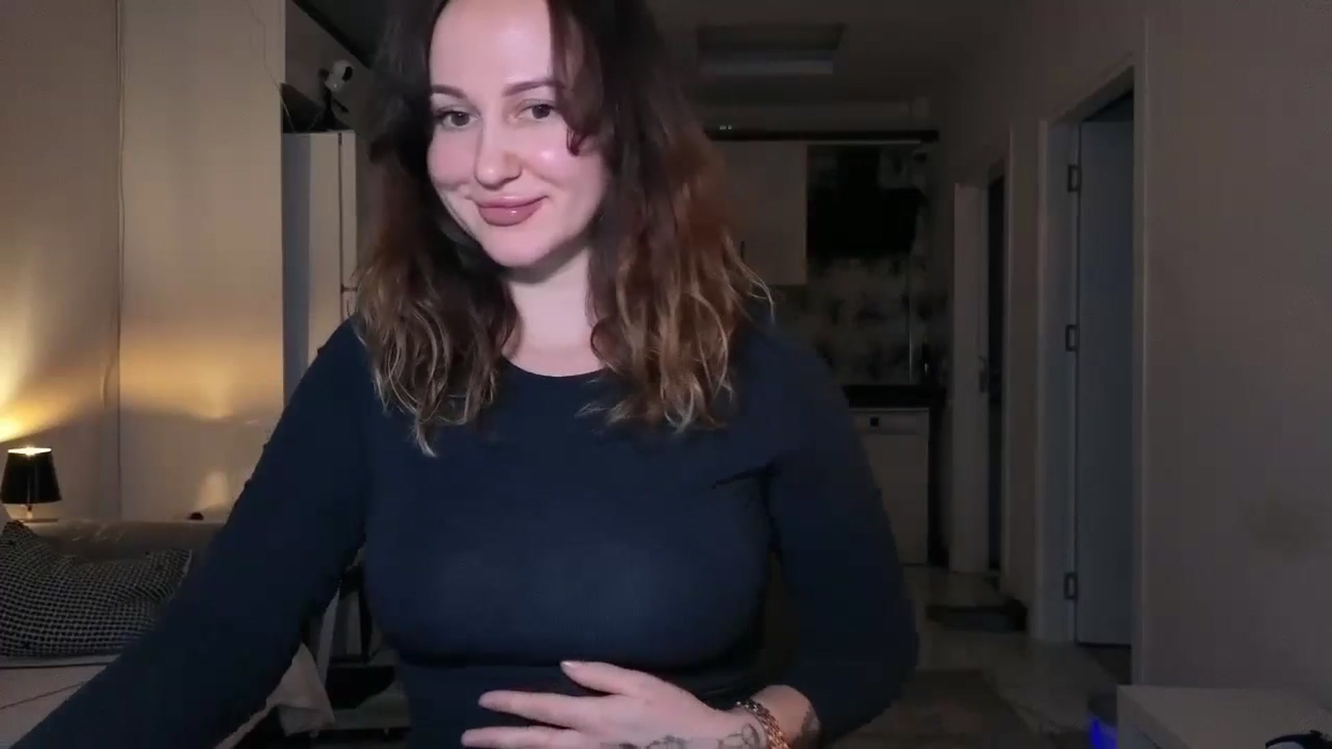 Gallery image thumbnail from Hi_Love's myfreecams stream on, 01/13/2026, 21:34 image 7 of 20