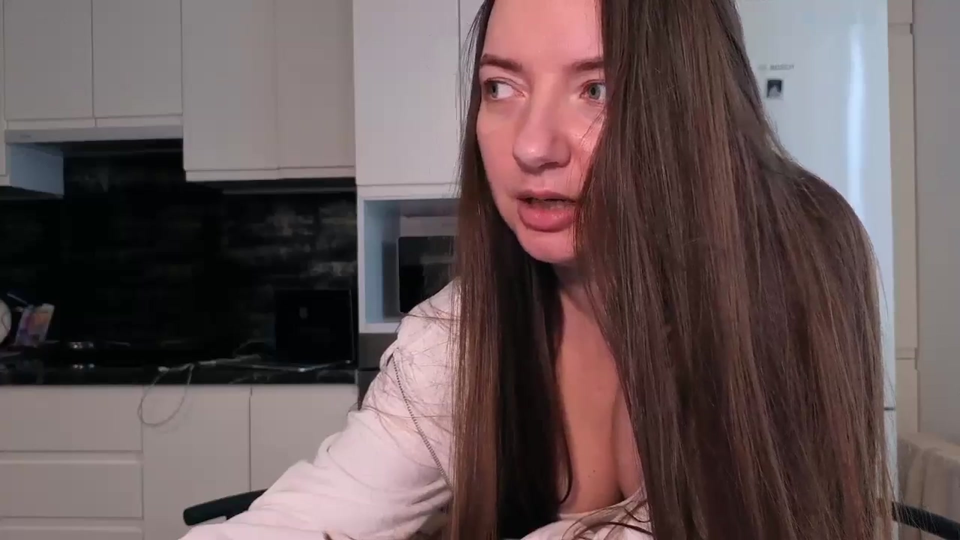 Gallery image thumbnail from Hi_Love's myfreecams stream on, 02/03/2026, 14:04 image 7 of 20