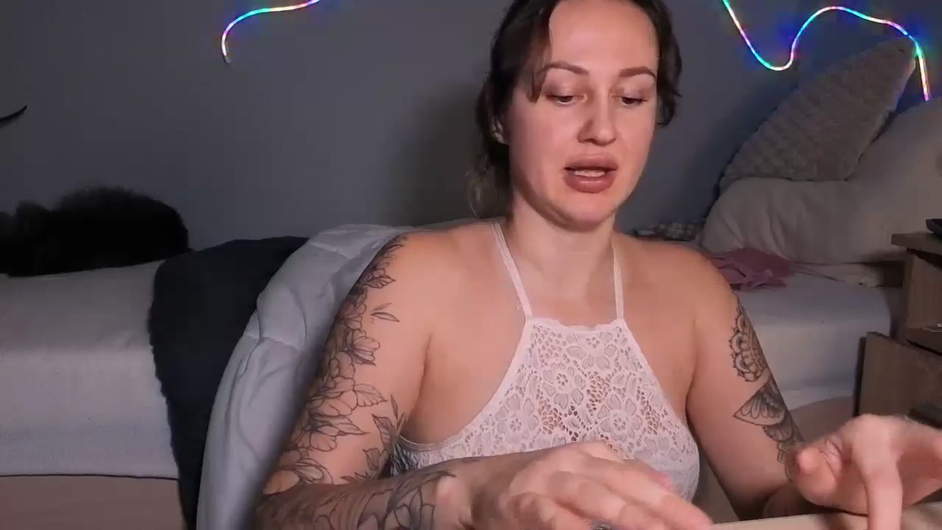 Gallery image thumbnail from Hi_Love's myfreecams stream on, 03/11/2026, 20:28 image 12 of 20