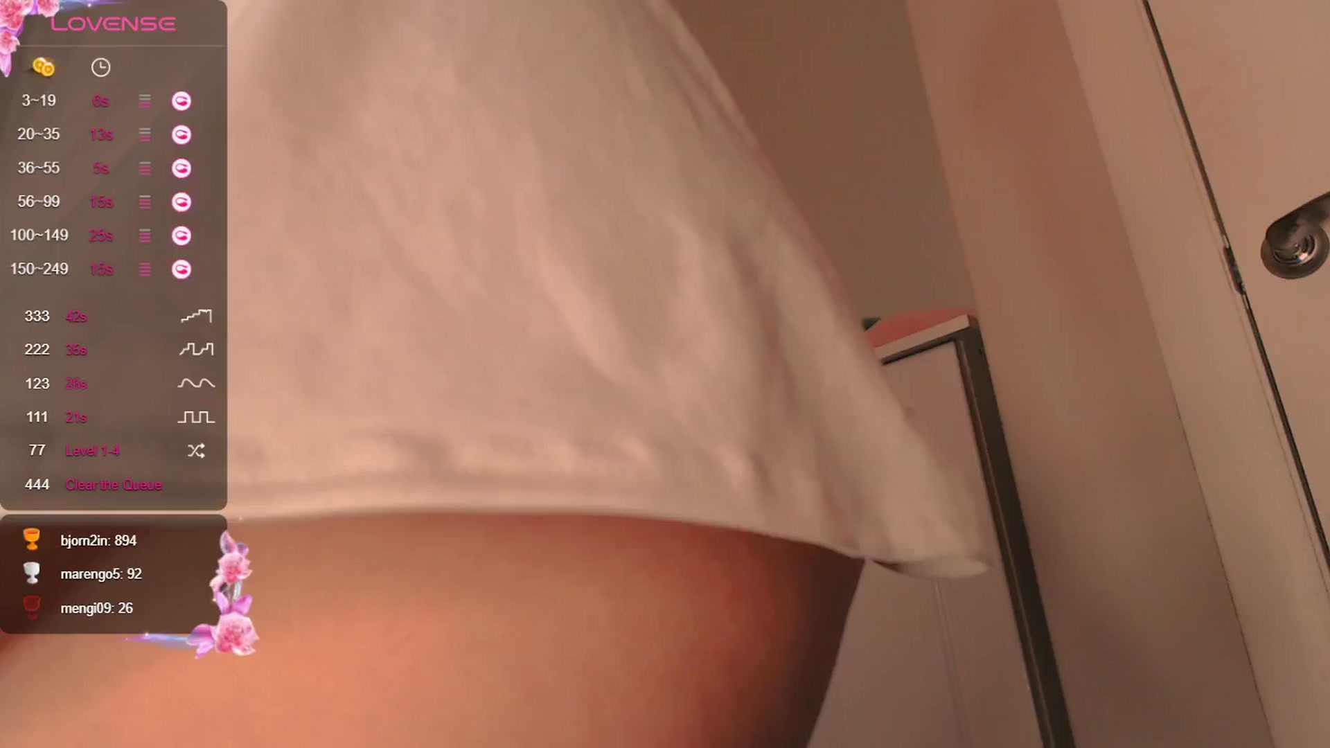 Gallery image thumbnail from Hiaru_Cutie's myfreecams stream on, 06/06/2024, 12:22 image 3 of 20