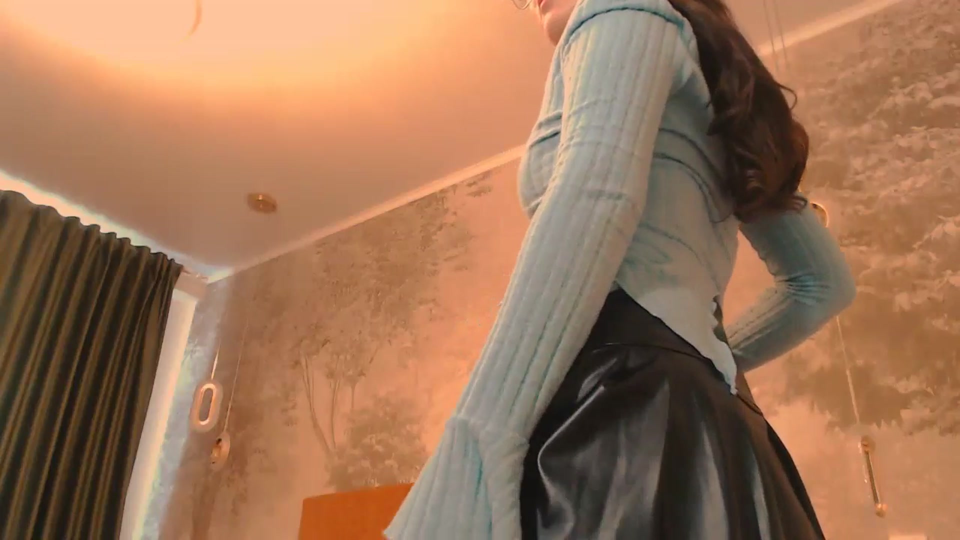 Gallery image thumbnail from Hiaru_Cutie's myfreecams stream on, 12/11/2024, 10:04 image 16 of 20