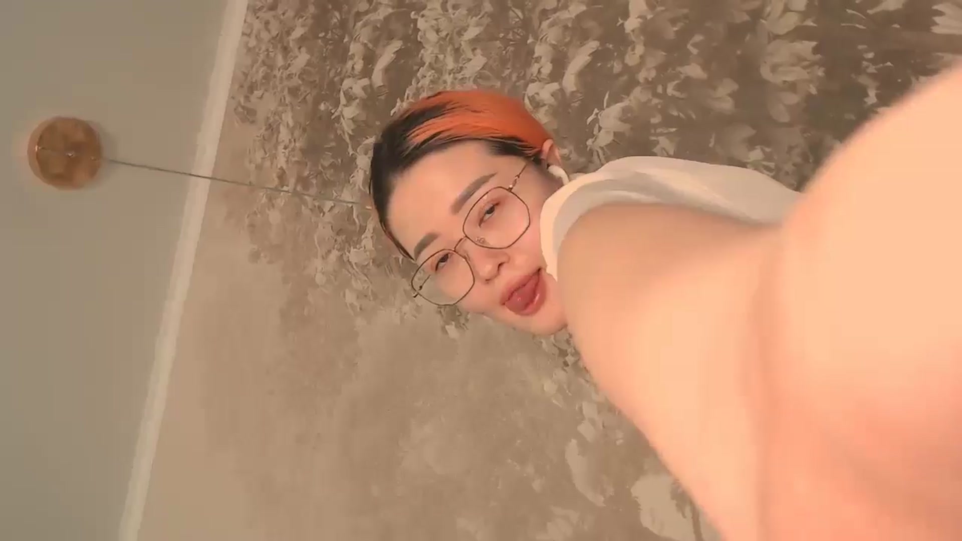 Gallery image thumbnail from Hiaru_Cutie's myfreecams stream on, 08/22/2025, 08:44 image 4 of 20