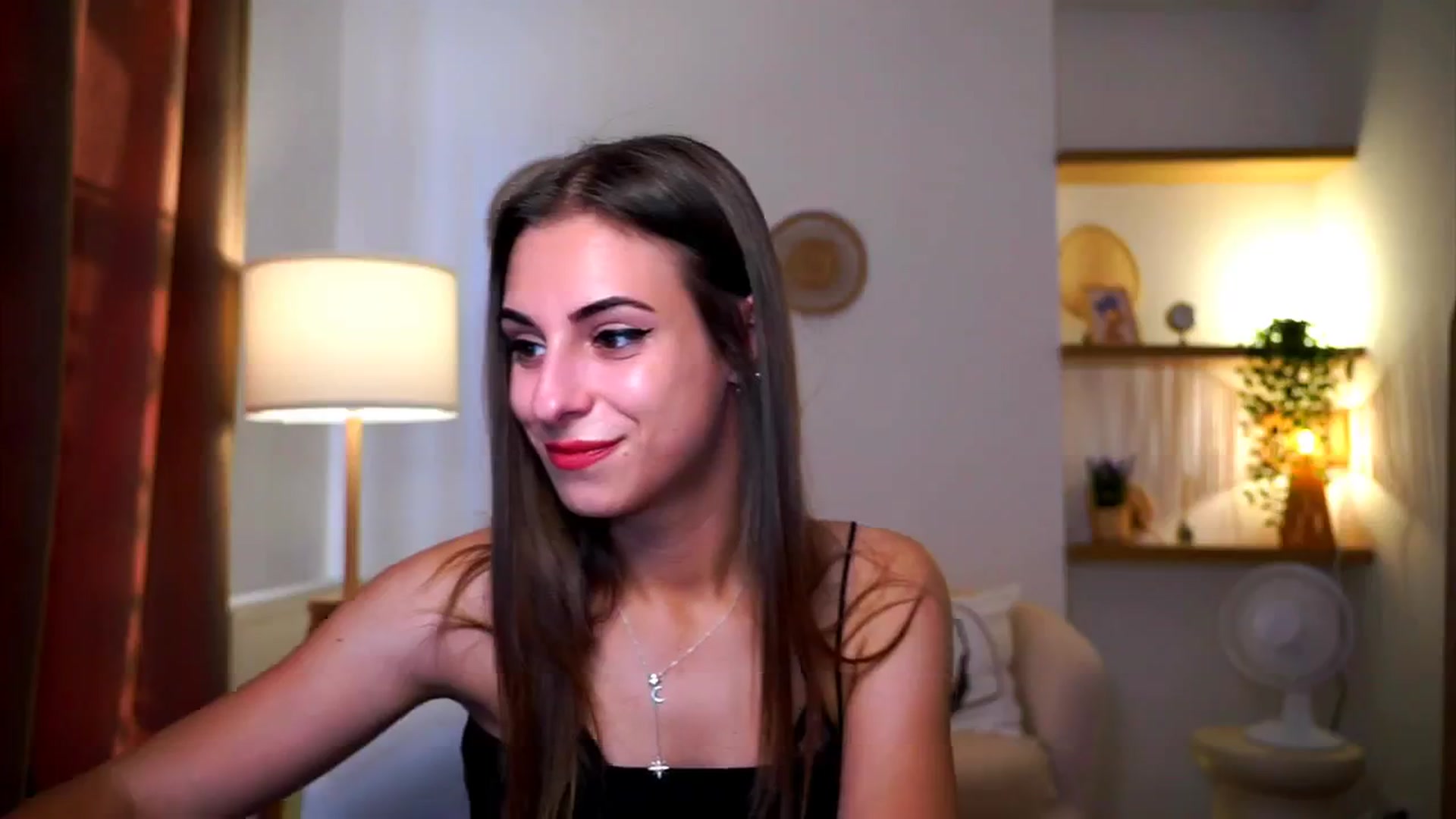 Gallery image thumbnail from Hidden_Gem_'s myfreecams stream on, 08/03/2024, 18:17 image 4 of 20