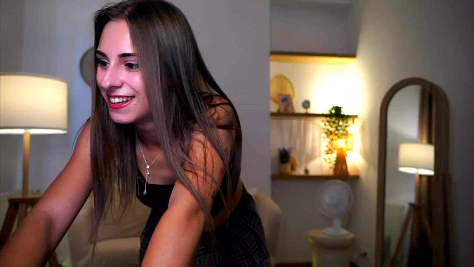 Gallery image thumbnail from Hidden_Gem_'s myfreecams stream on, 08/03/2024, 18:17 image 6 of 20