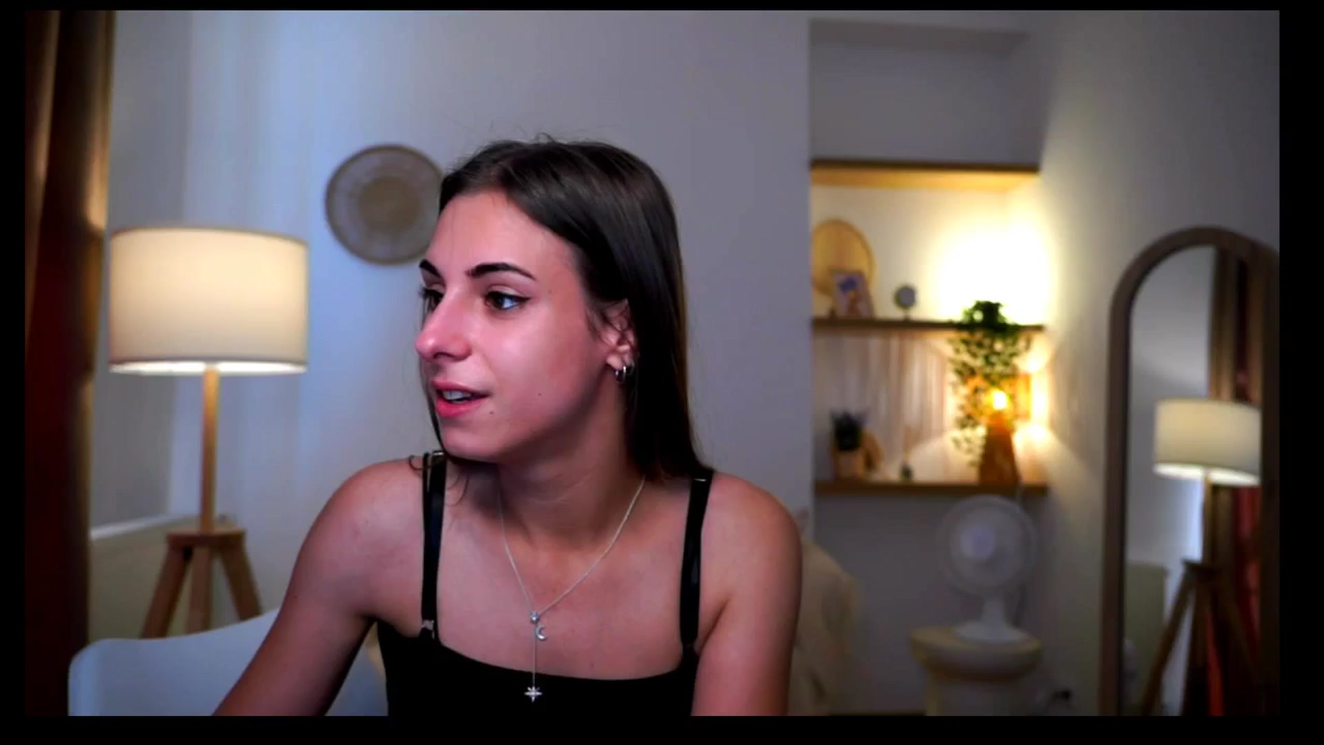 Gallery image thumbnail from Hidden_Gem_'s myfreecams stream on, 08/04/2024, 17:06 image 1 of 20