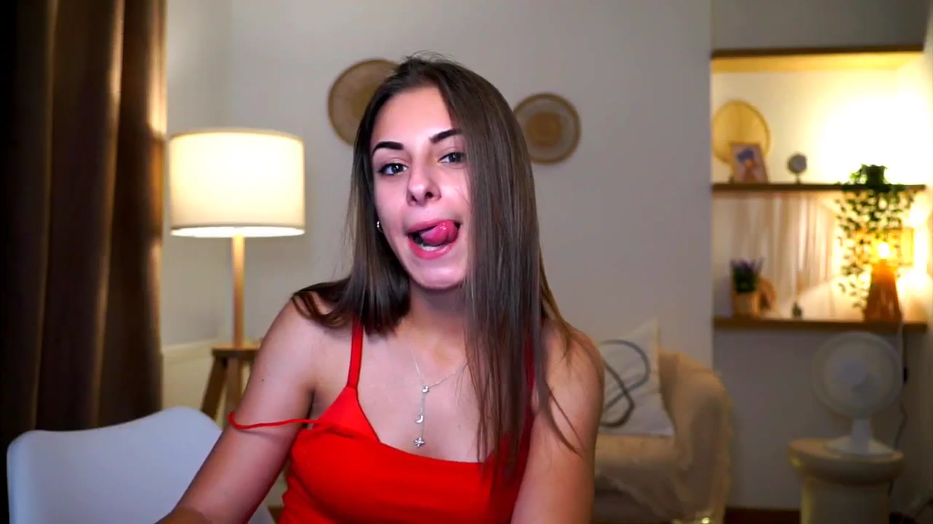 Gallery image thumbnail from Hidden_Gem_'s myfreecams stream on, 08/06/2024, 18:18 image 16 of 20