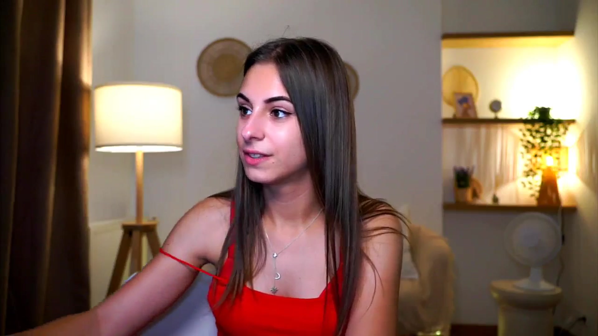 Gallery image thumbnail from Hidden_Gem_'s myfreecams stream on, 08/06/2024, 18:18 image 15 of 20