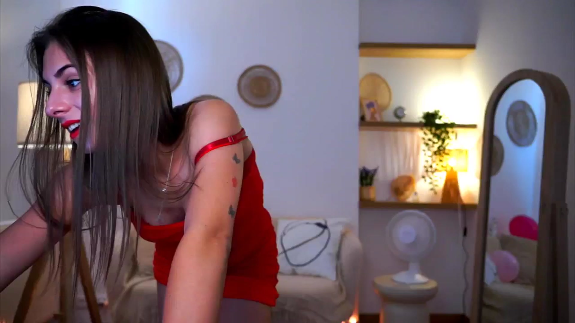 Gallery image thumbnail from Hidden_Gem_'s myfreecams stream on, 08/23/2024, 13:37 image 14 of 20