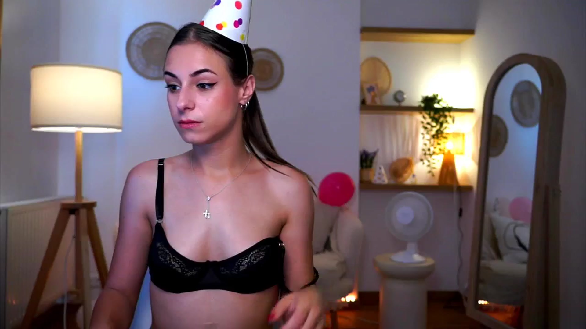 Gallery image thumbnail from Hidden_Gem_'s myfreecams stream on, 08/24/2024, 14:19 image 19 of 20