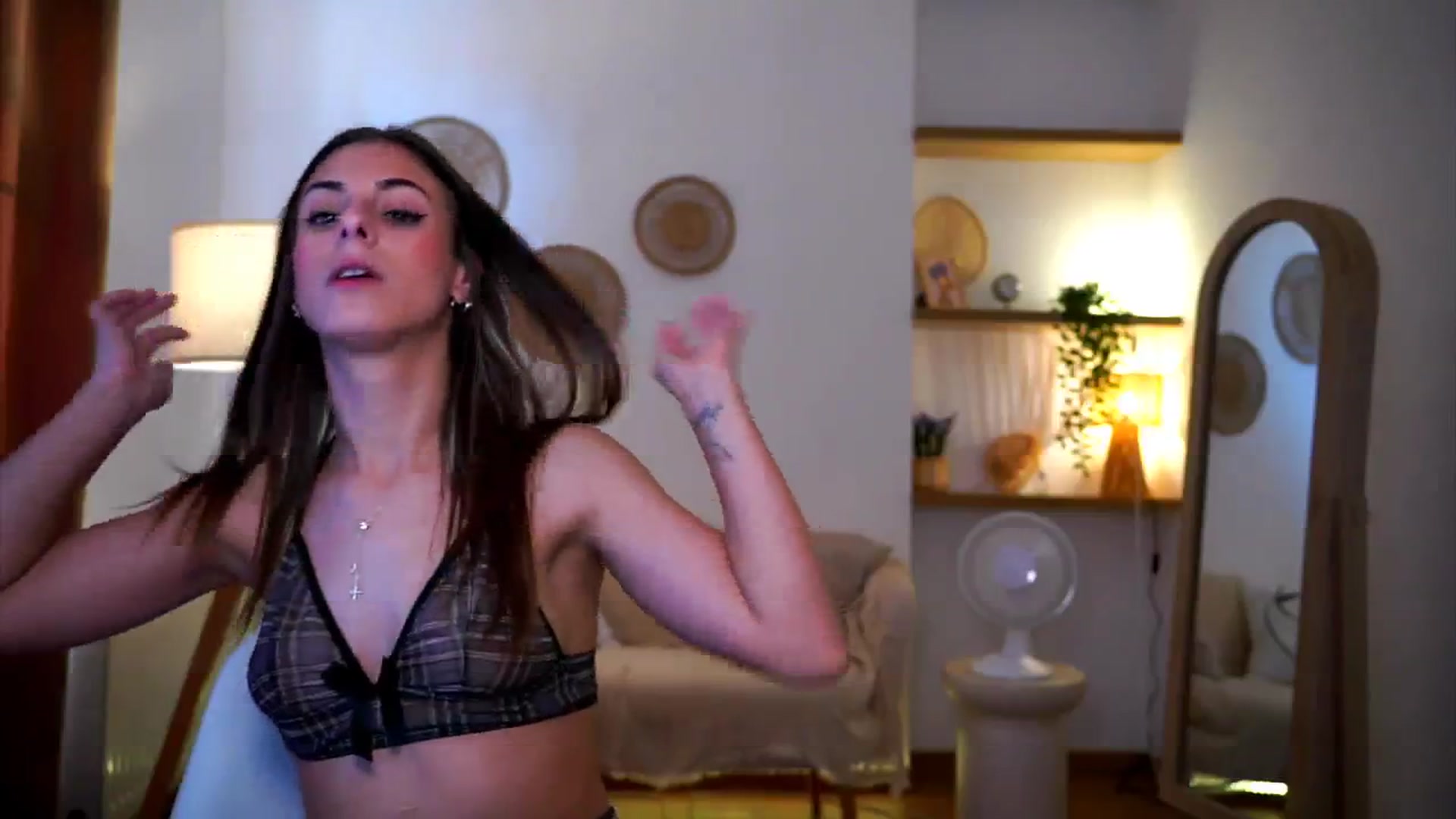 Gallery image thumbnail from Hidden_Gem_'s myfreecams stream on, 08/28/2024, 15:49 image 10 of 20