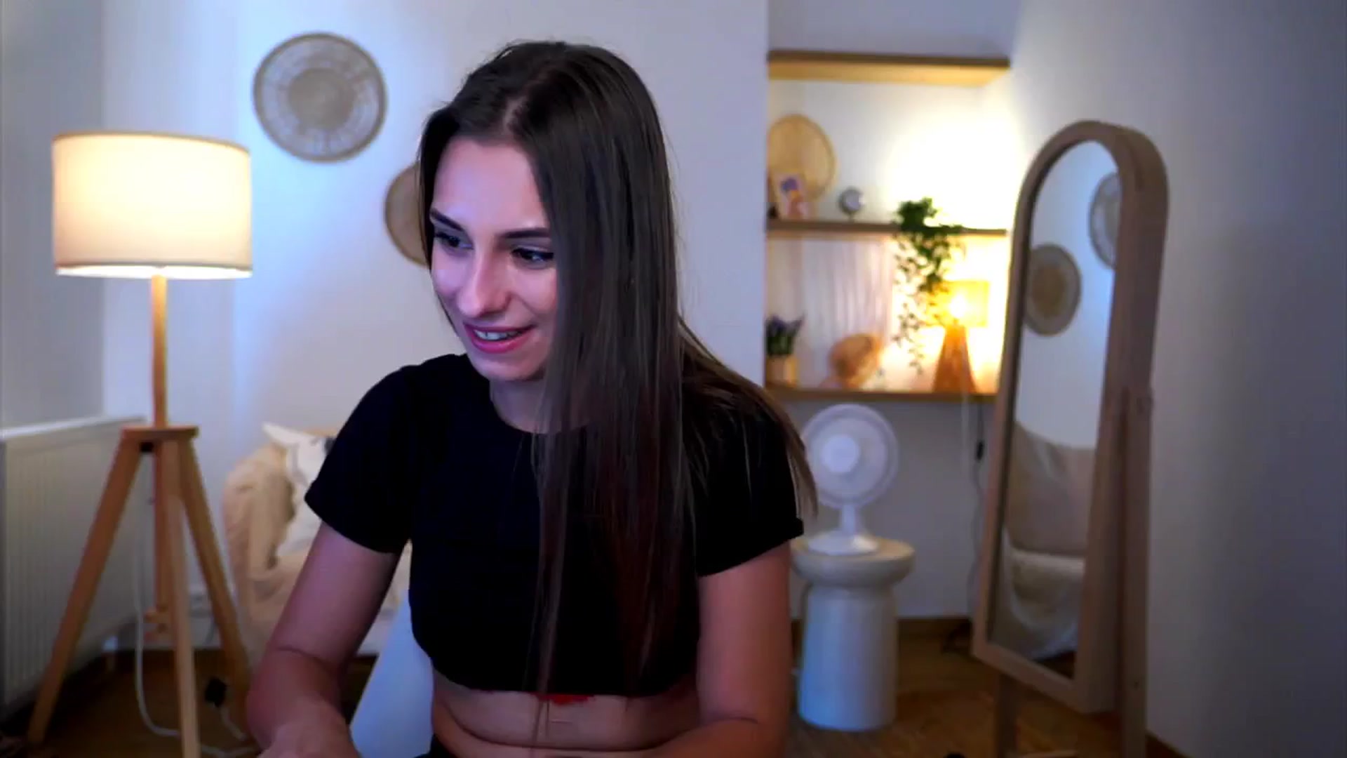Gallery image thumbnail from Hidden_Gem_'s myfreecams stream on, 08/29/2024, 15:42 image 3 of 20