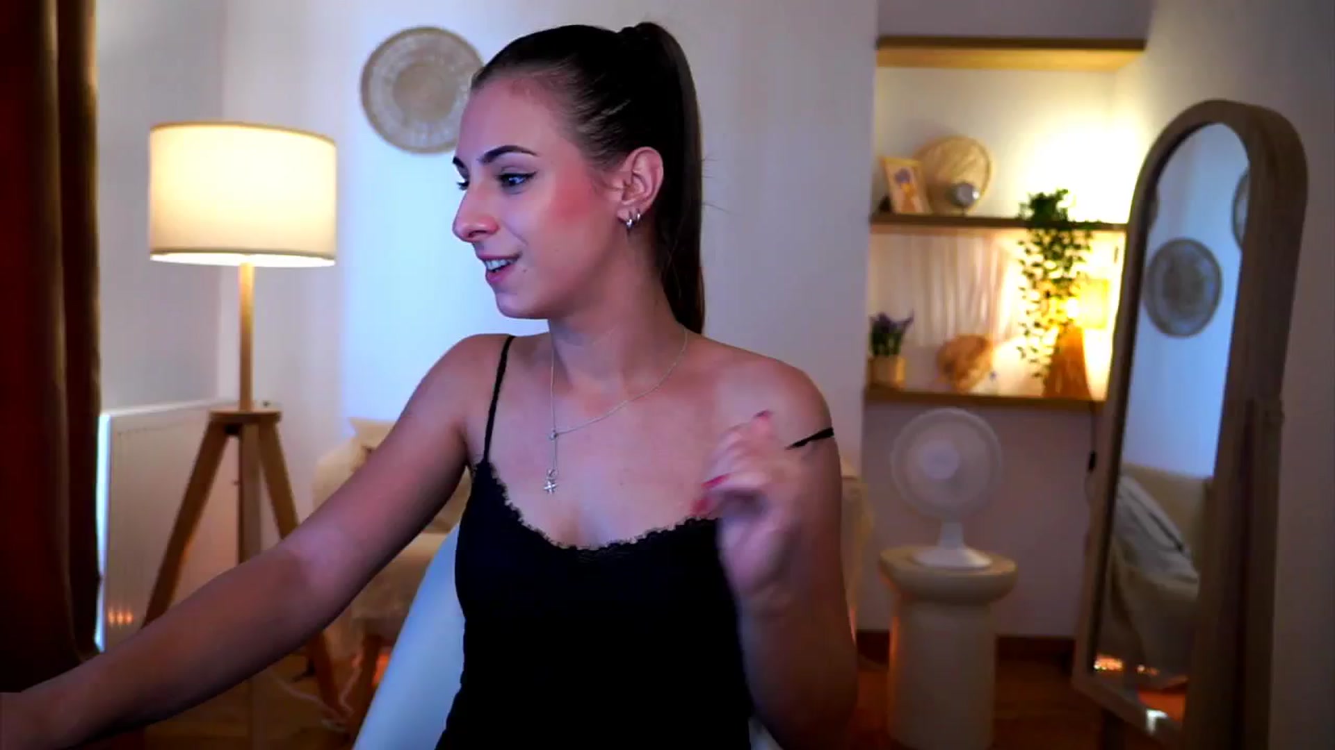Gallery image thumbnail from Hidden_Gem_'s myfreecams stream on, 08/31/2024, 16:58 image 1 of 20