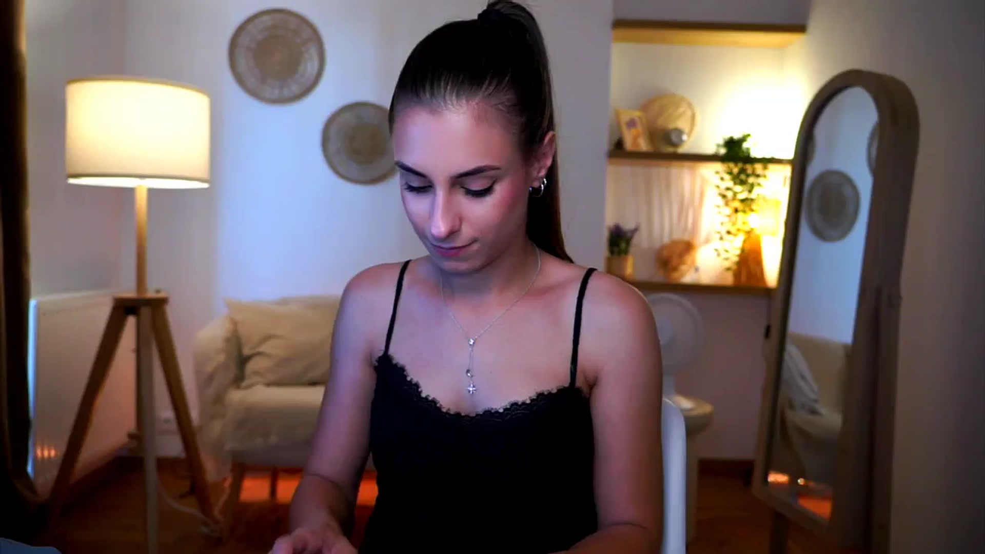 Gallery image thumbnail from Hidden_Gem_'s myfreecams stream on, 08/31/2024, 16:58 image 12 of 20