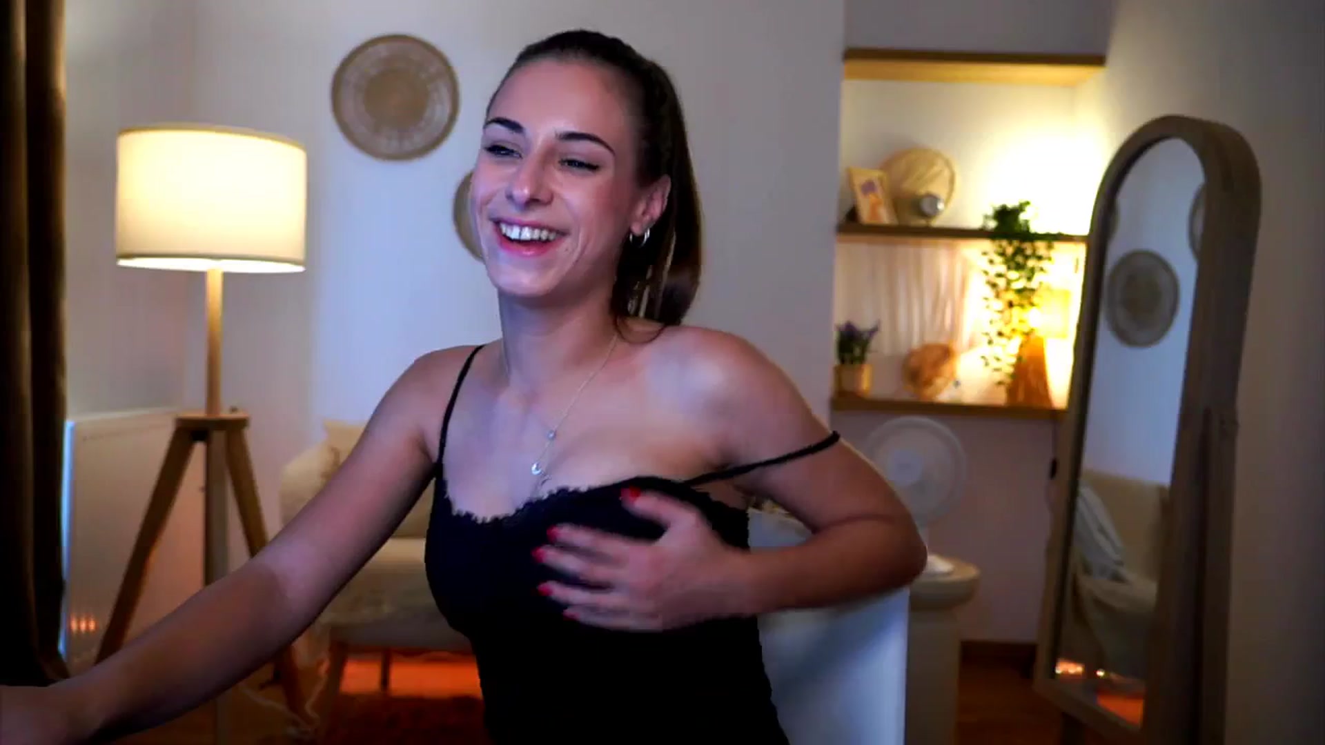 Gallery image thumbnail from Hidden_Gem_'s myfreecams stream on, 08/31/2024, 16:58 image 16 of 20