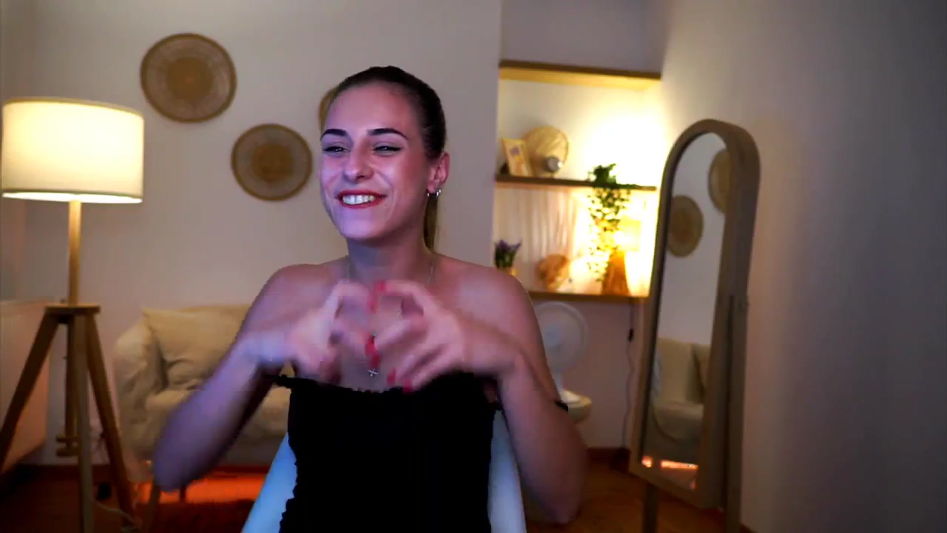 Gallery image thumbnail from Hidden_Gem_'s myfreecams stream on, 08/31/2024, 20:41 image 11 of 20