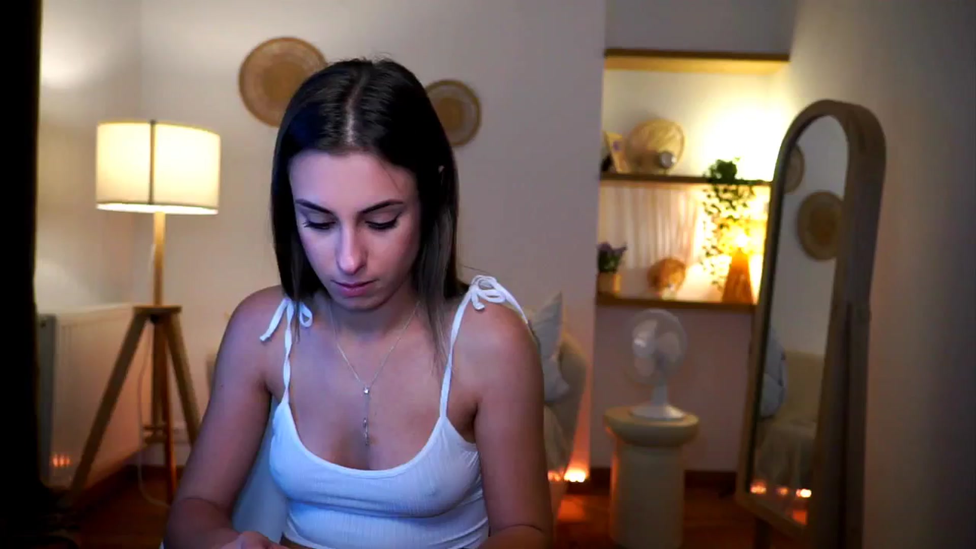 Gallery image thumbnail from Hidden_Gem_'s myfreecams stream on, 09/17/2024, 04:15 image 17 of 20