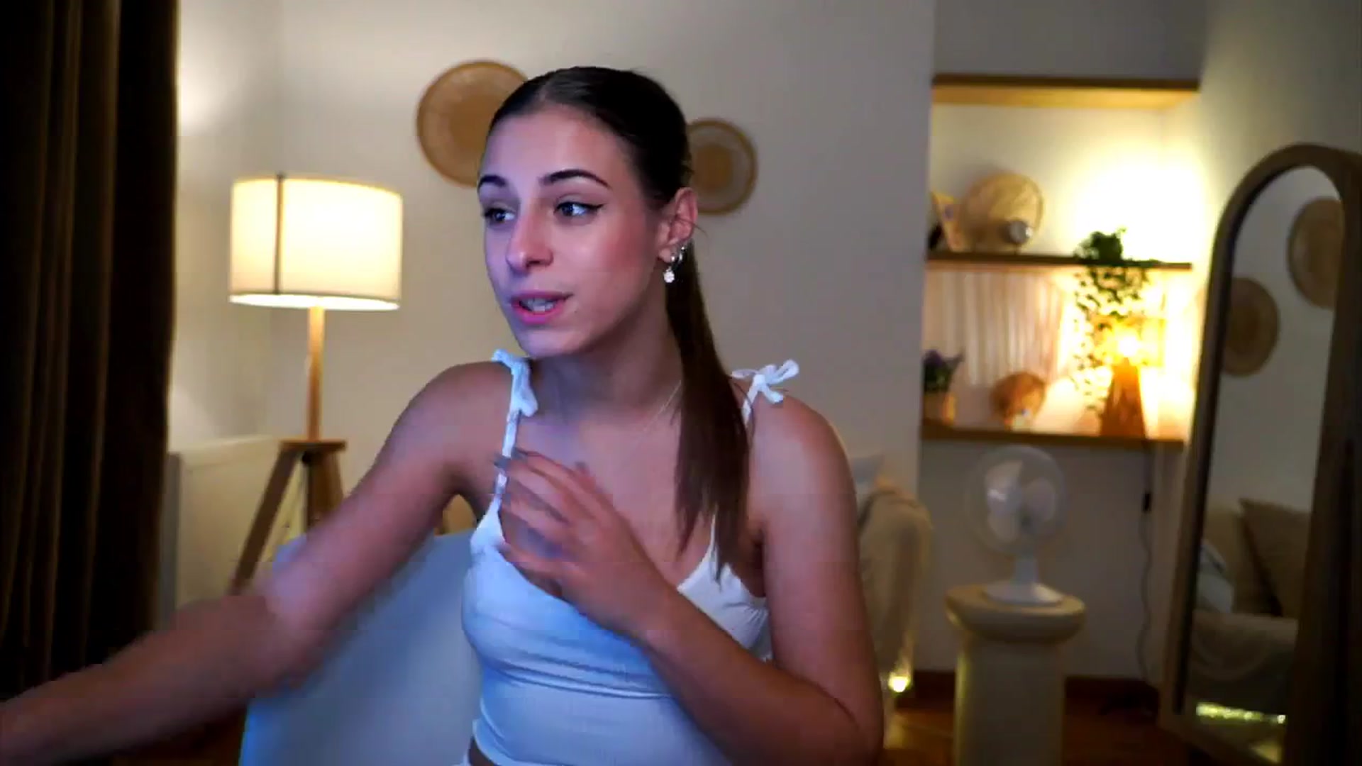 Gallery image thumbnail from Hidden_Gem_'s myfreecams stream on, 09/18/2024, 19:05 image 6 of 20