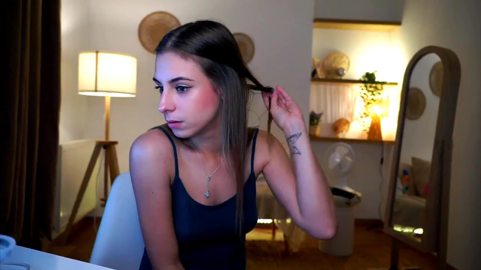 Gallery image thumbnail from Hidden_Gem_'s myfreecams stream on, 09/20/2024, 19:21 image 12 of 20
