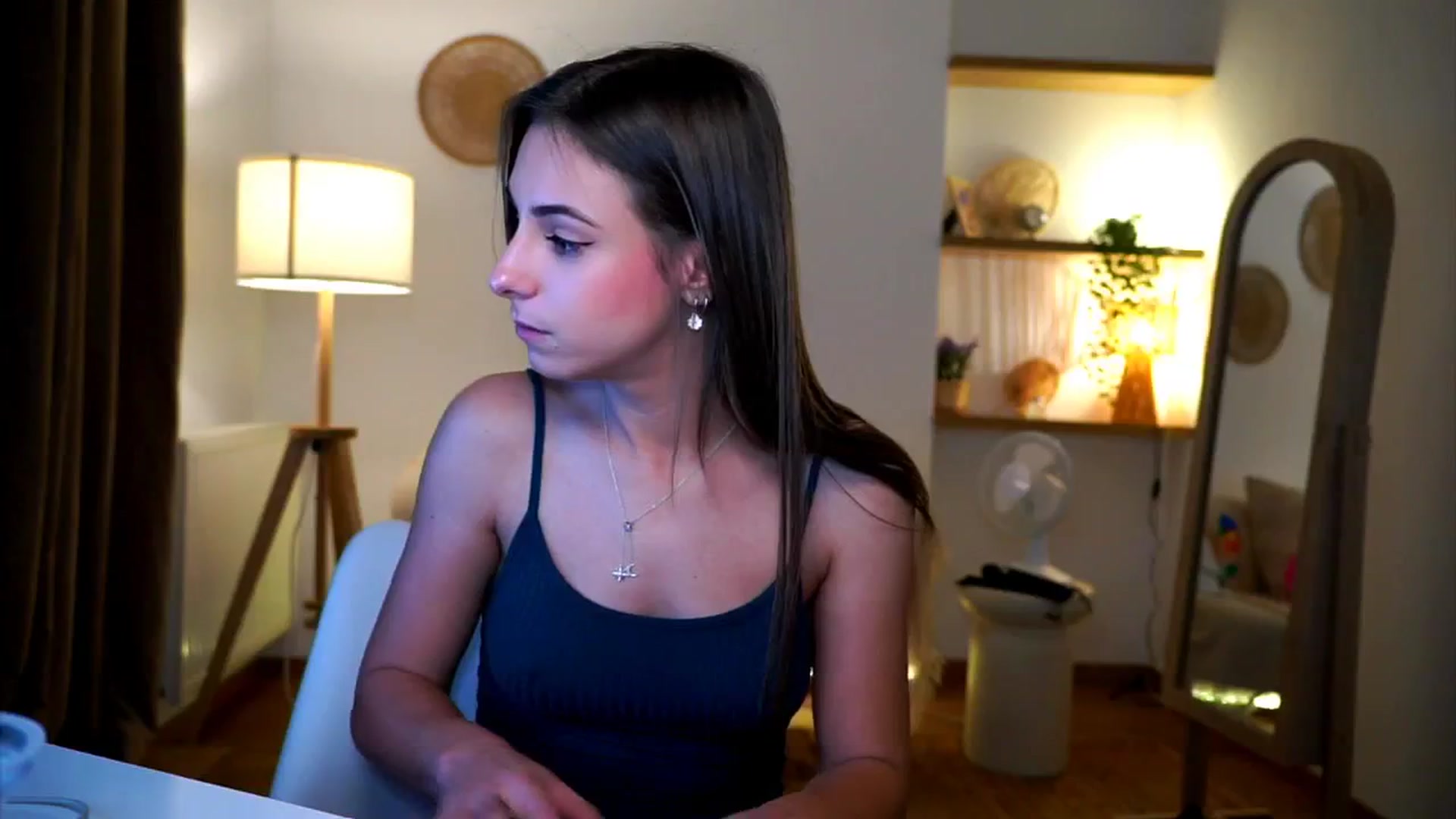Gallery image thumbnail from Hidden_Gem_'s myfreecams stream on, 09/20/2024, 19:21 image 11 of 20