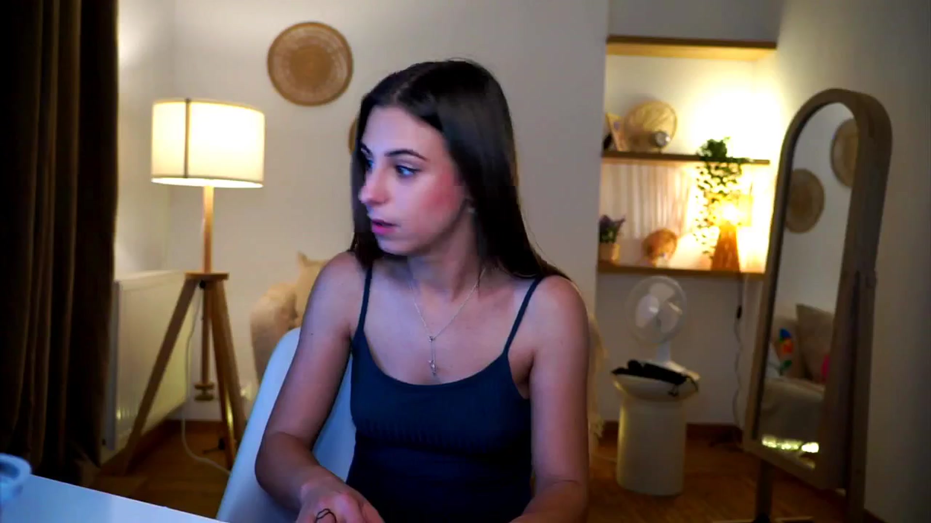 Gallery image thumbnail from Hidden_Gem_'s myfreecams stream on, 09/20/2024, 19:21 image 15 of 20