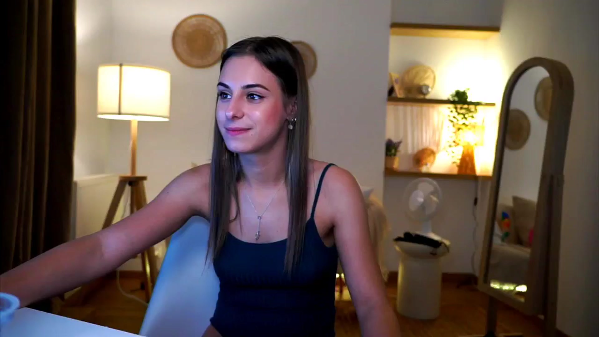 Gallery image thumbnail from Hidden_Gem_'s myfreecams stream on, 09/20/2024, 19:21 image 19 of 20