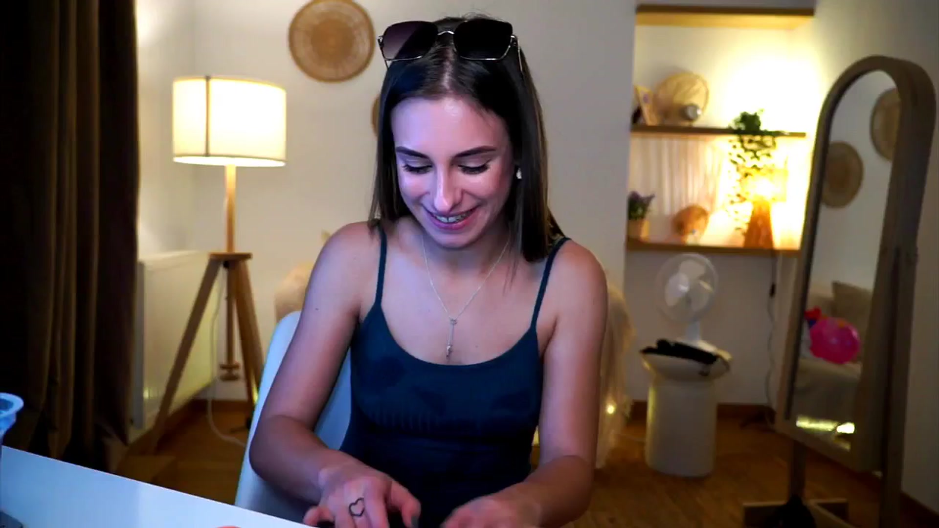 Gallery image thumbnail from Hidden_Gem_'s myfreecams stream on, 09/20/2024, 19:21 image 2 of 20