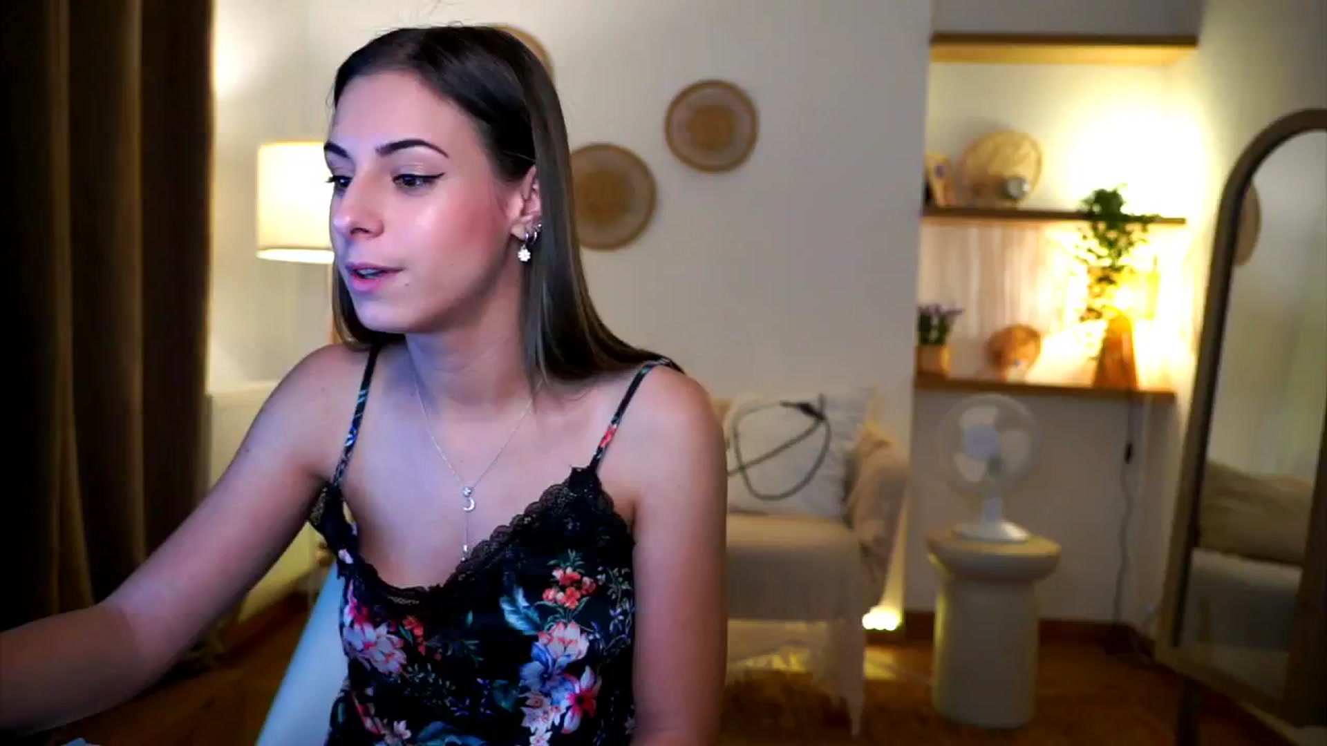Gallery image thumbnail from Hidden_Gem_'s myfreecams stream on, 09/26/2024, 18:01 image 10 of 20
