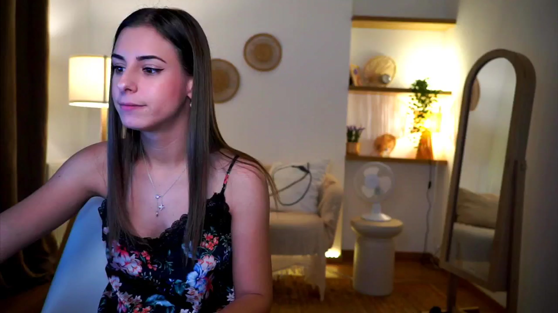Gallery image thumbnail from Hidden_Gem_'s myfreecams stream on, 09/26/2024, 18:01 image 4 of 20