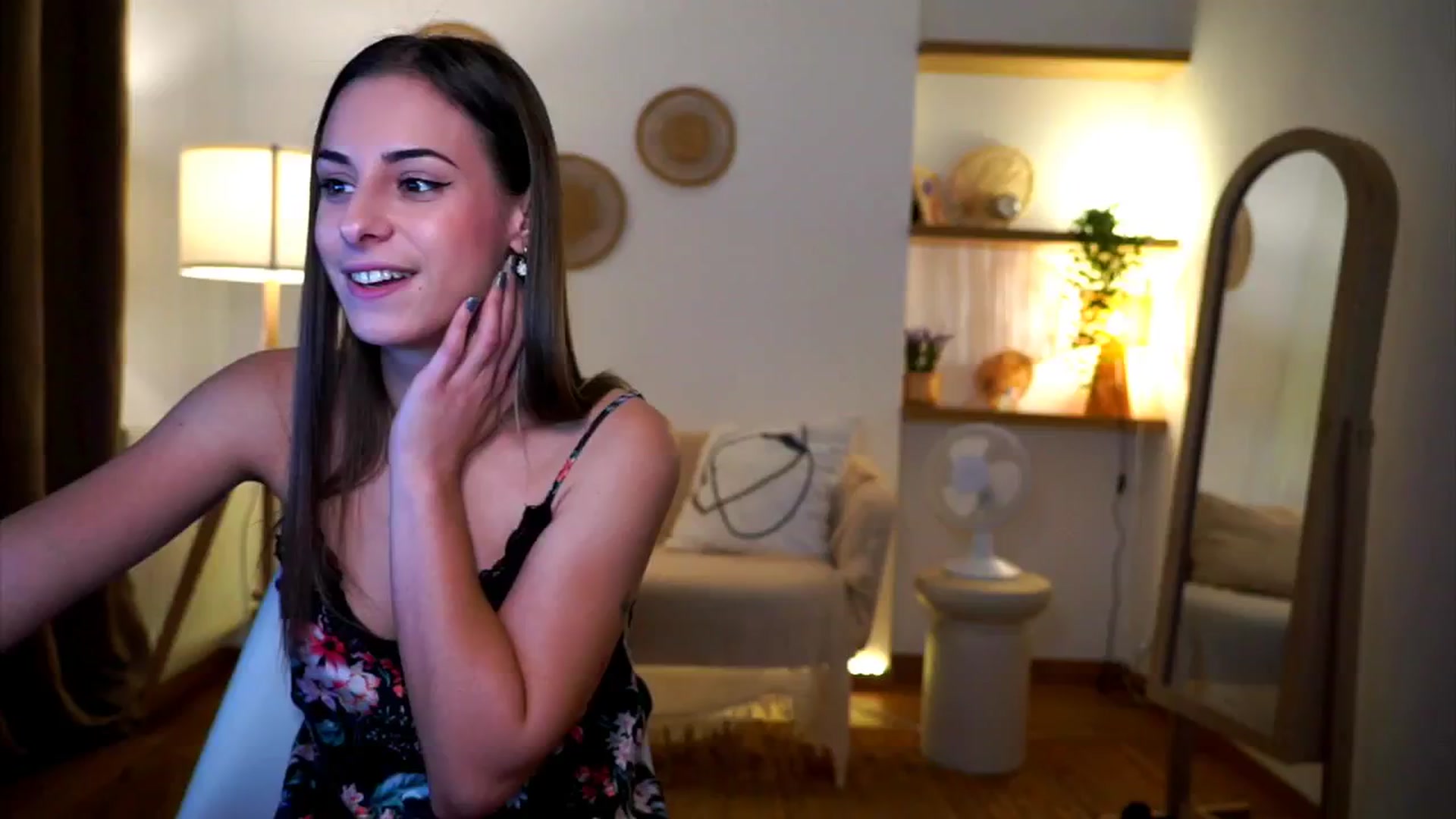 Gallery image thumbnail from Hidden_Gem_'s myfreecams stream on, 09/26/2024, 18:01 image 5 of 20