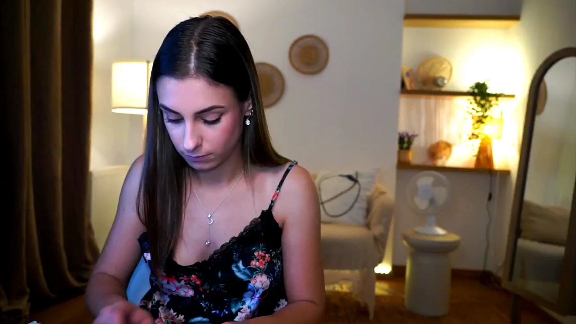 Gallery image thumbnail from Hidden_Gem_'s myfreecams stream on, 09/26/2024, 18:01 image 14 of 20