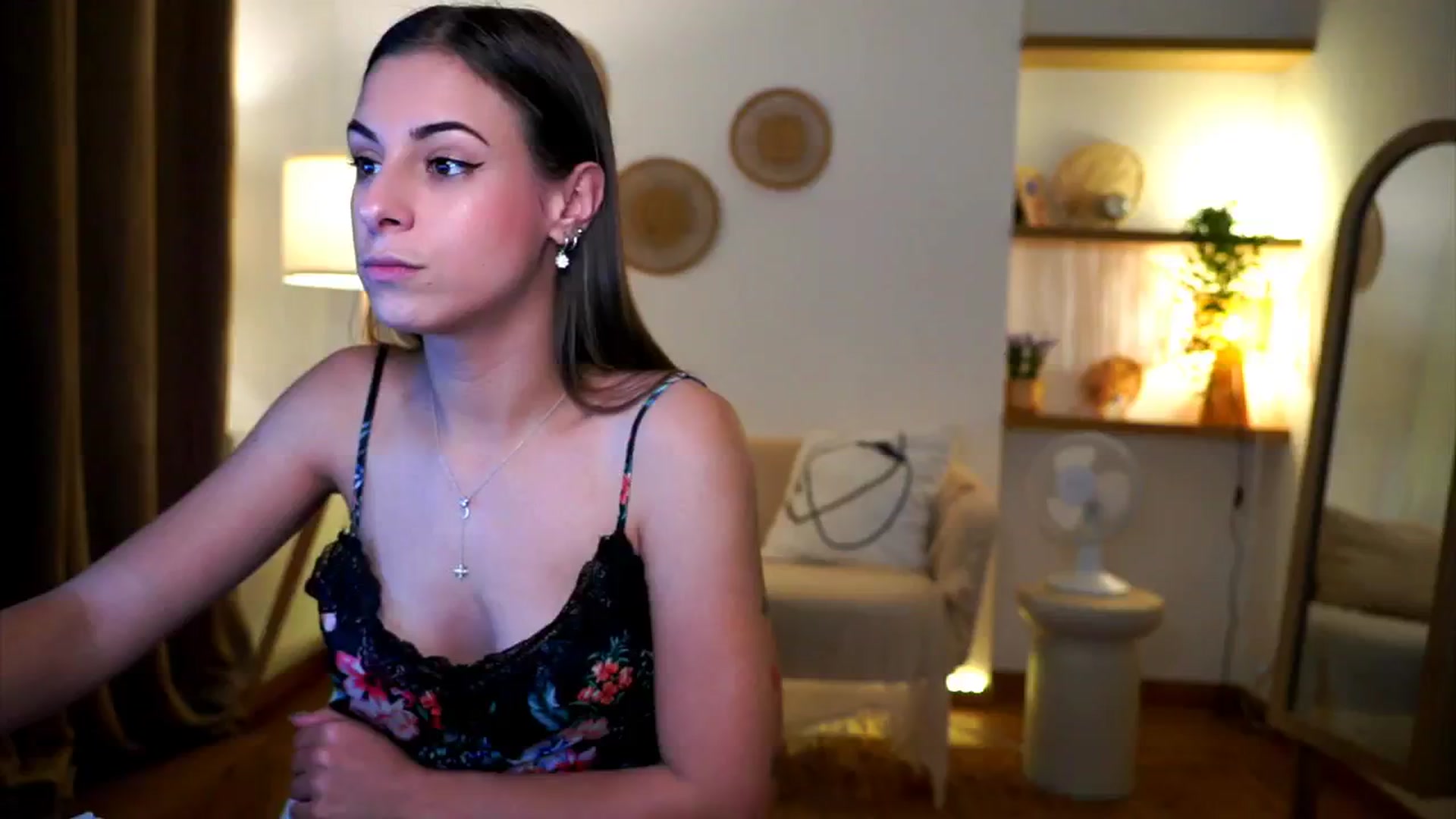 Gallery image thumbnail from Hidden_Gem_'s myfreecams stream on, 09/26/2024, 18:01 image 18 of 20