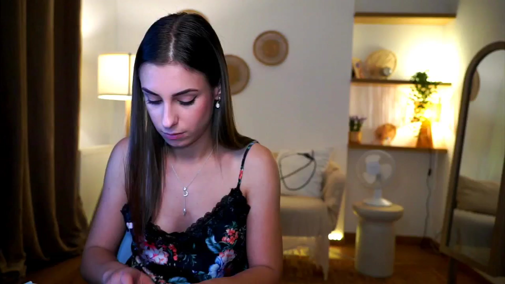 Gallery image thumbnail from Hidden_Gem_'s myfreecams stream on, 09/26/2024, 18:01 image 15 of 20