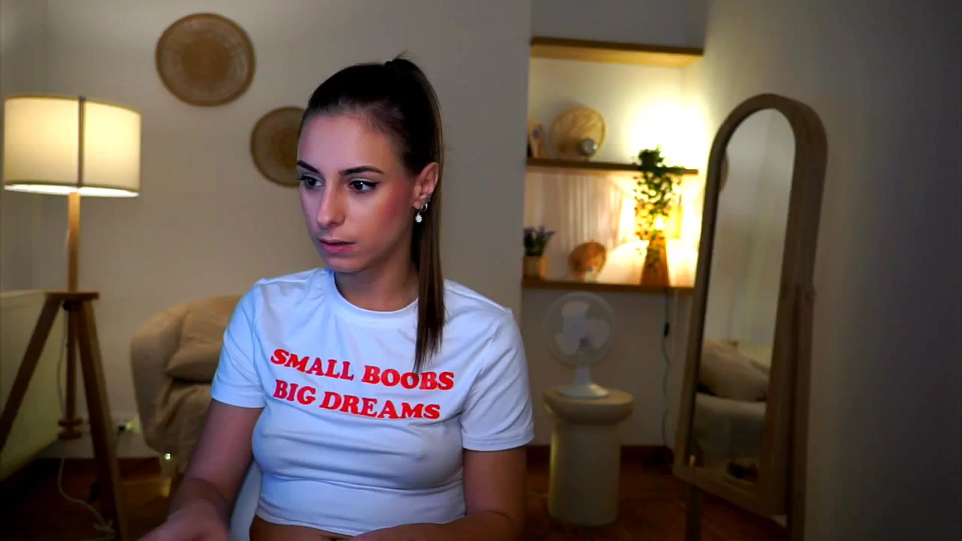 Gallery image thumbnail from Hidden_Gem_'s myfreecams stream on, 09/29/2024, 17:51 image 8 of 20