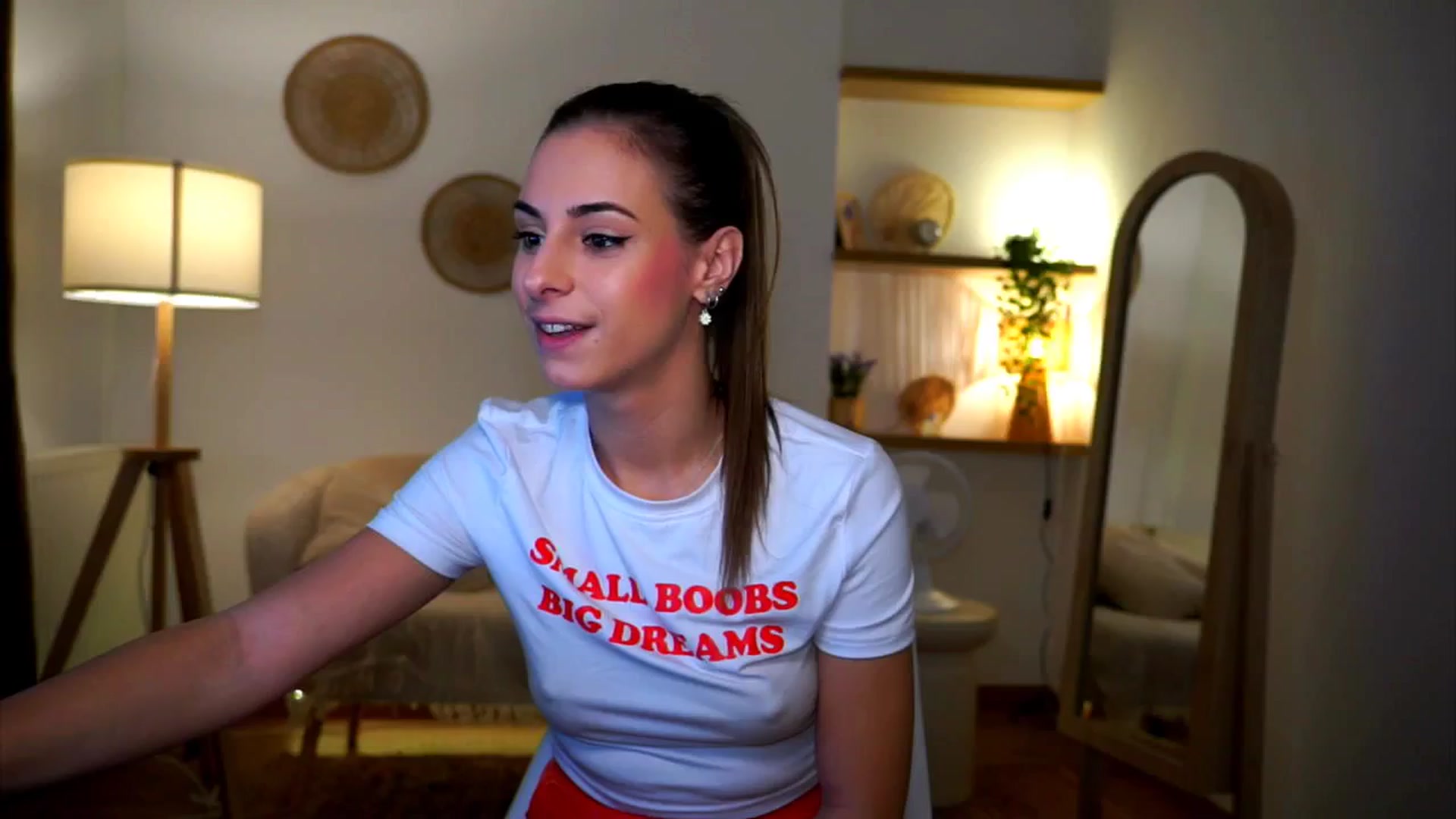 Gallery image thumbnail from Hidden_Gem_'s myfreecams stream on, 09/29/2024, 17:51 image 4 of 20