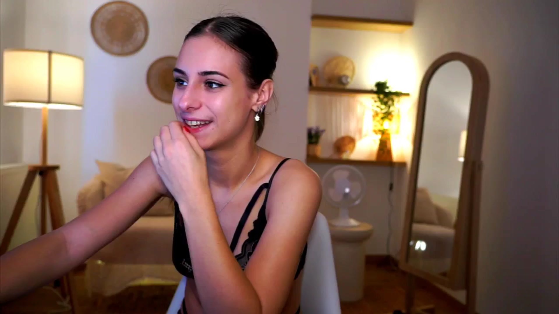 Gallery image thumbnail from Hidden_Gem_'s myfreecams stream on, 09/30/2024, 16:01 image 10 of 20
