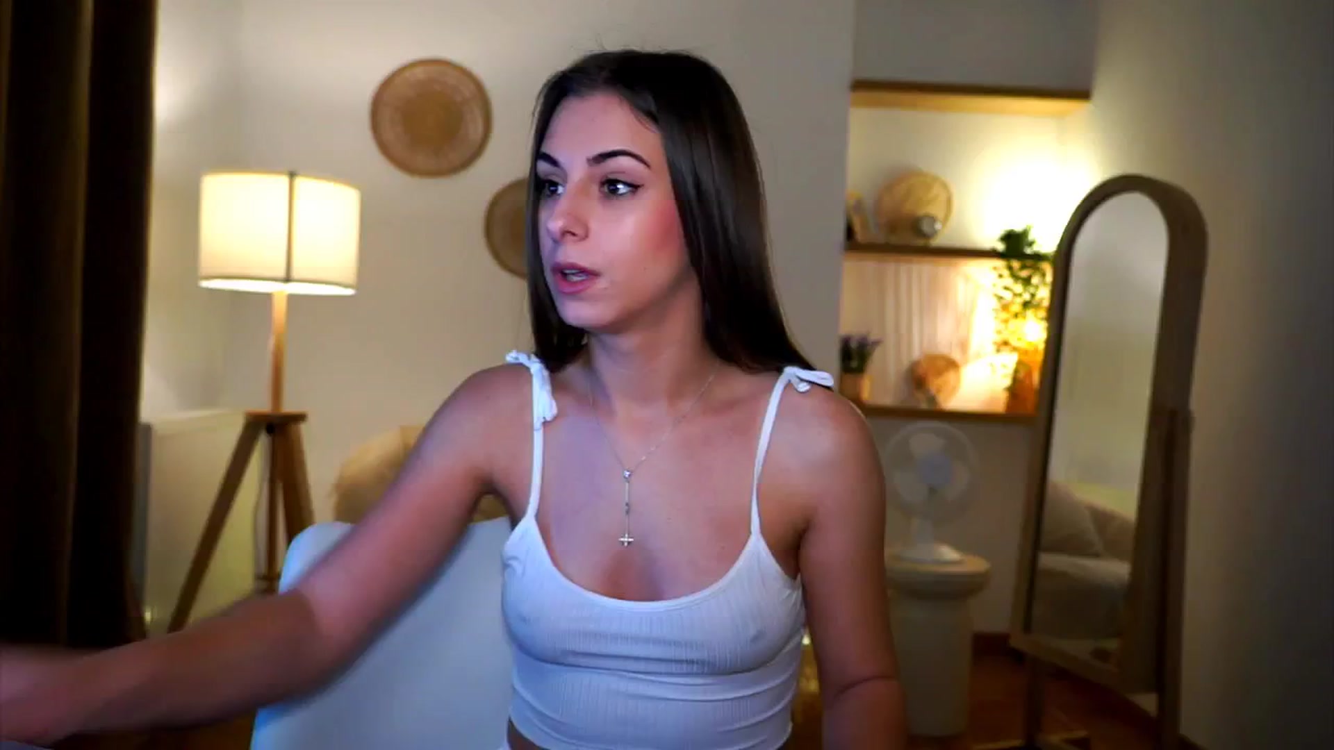 Gallery image thumbnail from Hidden_Gem_'s myfreecams stream on, 10/07/2024, 19:51 image 12 of 20