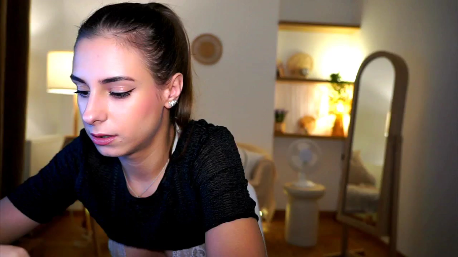 Gallery image thumbnail from Hidden_Gem_'s myfreecams stream on, 10/08/2024, 18:39 image 20 of 20