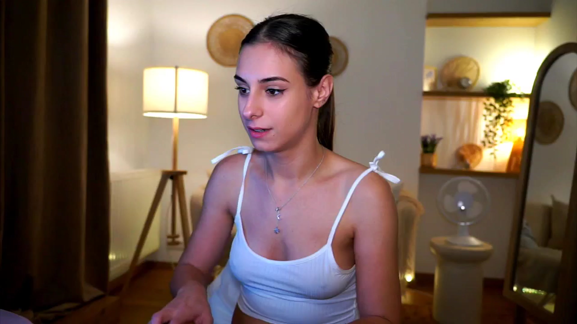 Gallery image thumbnail from Hidden_Gem_'s myfreecams stream on, 10/20/2024, 19:23 image 20 of 20