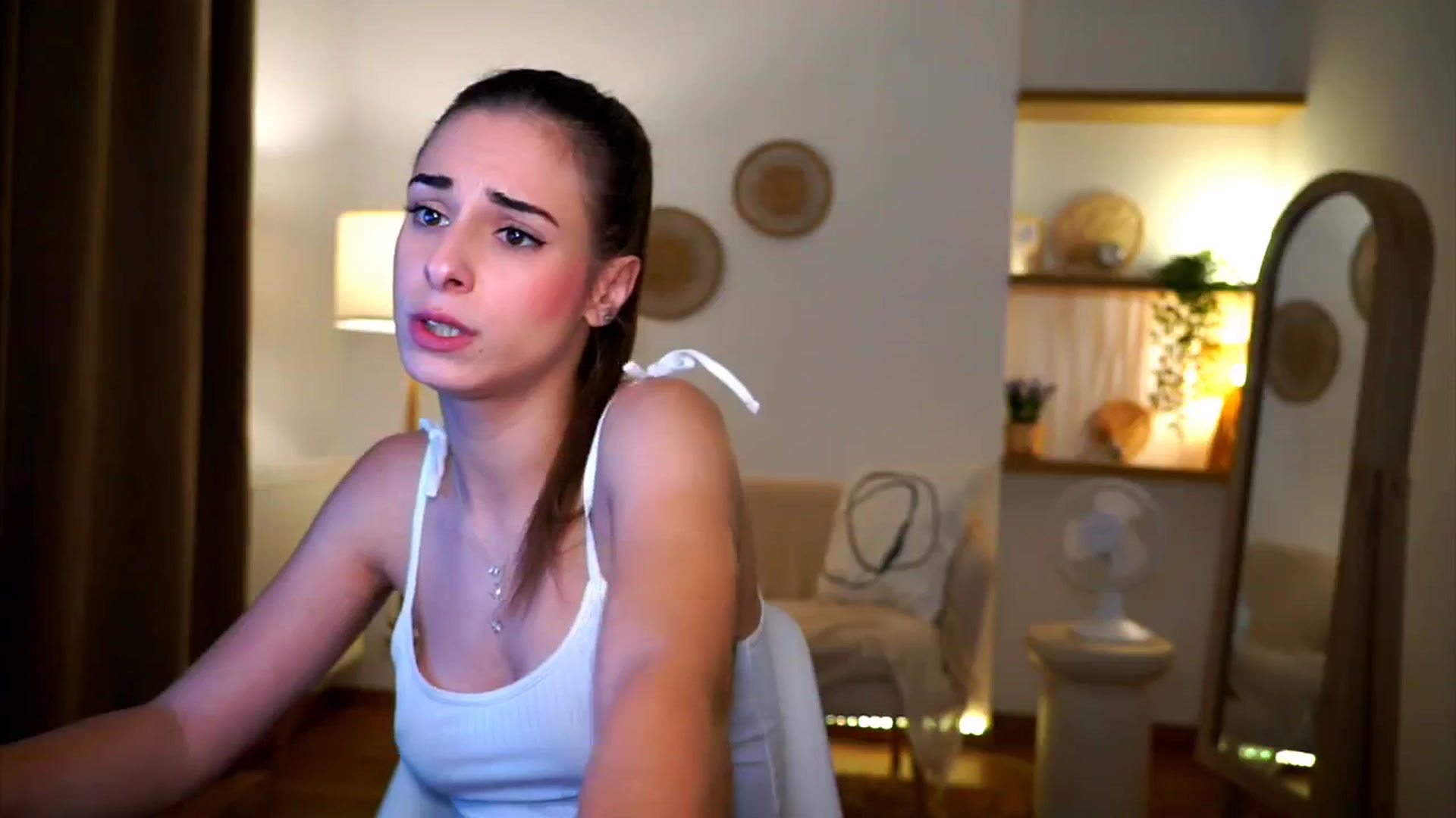 Gallery image thumbnail from Hidden_Gem_'s myfreecams stream on, 10/24/2024, 19:15 image 20 of 20