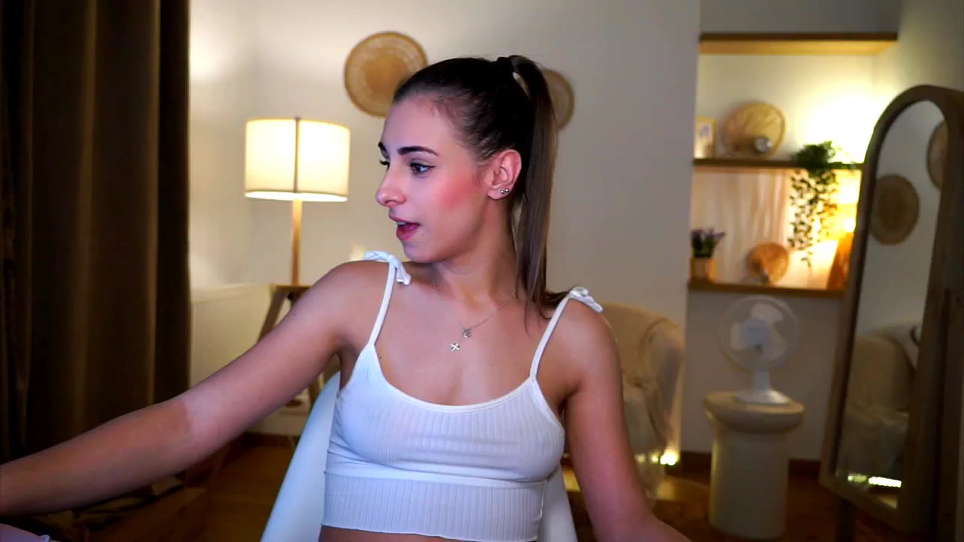Gallery image thumbnail from Hidden_Gem_'s myfreecams stream on, 10/24/2024, 19:15 image 5 of 20