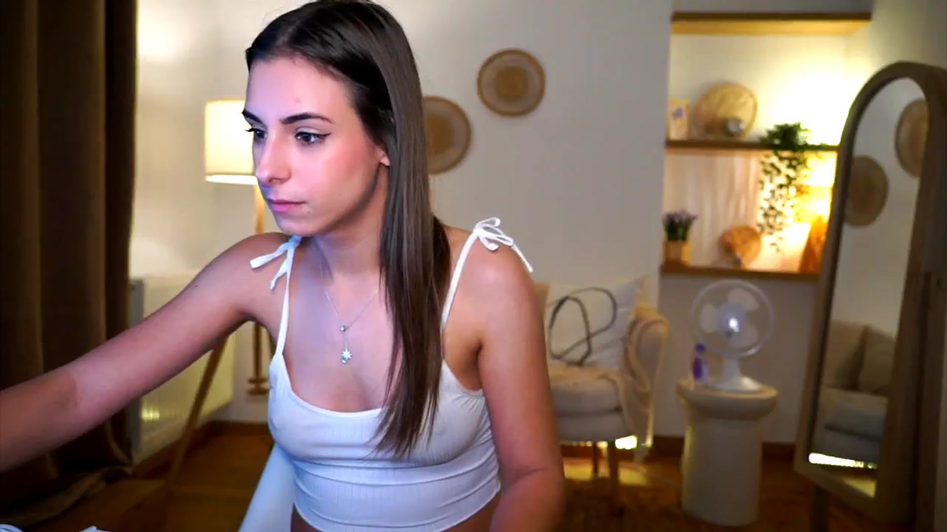 Gallery image thumbnail from Hidden_Gem_'s myfreecams stream on, 10/27/2024, 17:33 image 11 of 20