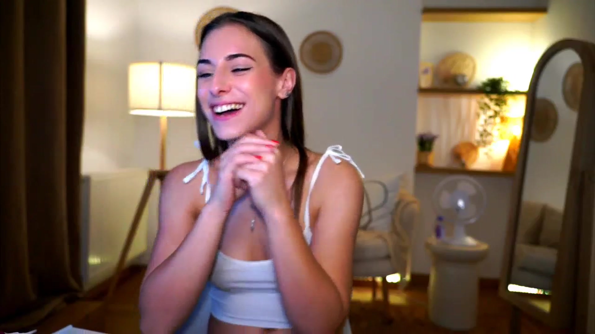 Gallery image thumbnail from Hidden_Gem_'s myfreecams stream on, 10/27/2024, 17:33 image 19 of 20