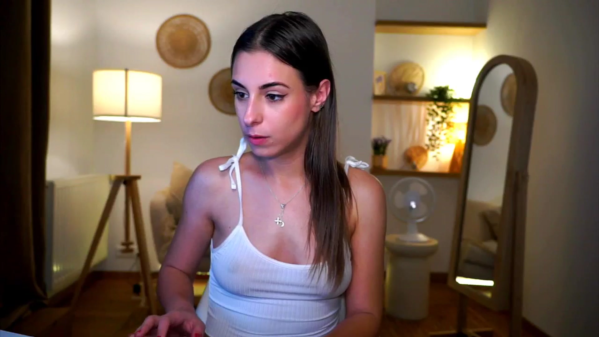 Gallery image thumbnail from Hidden_Gem_'s myfreecams stream on, 10/27/2024, 19:49 image 8 of 20