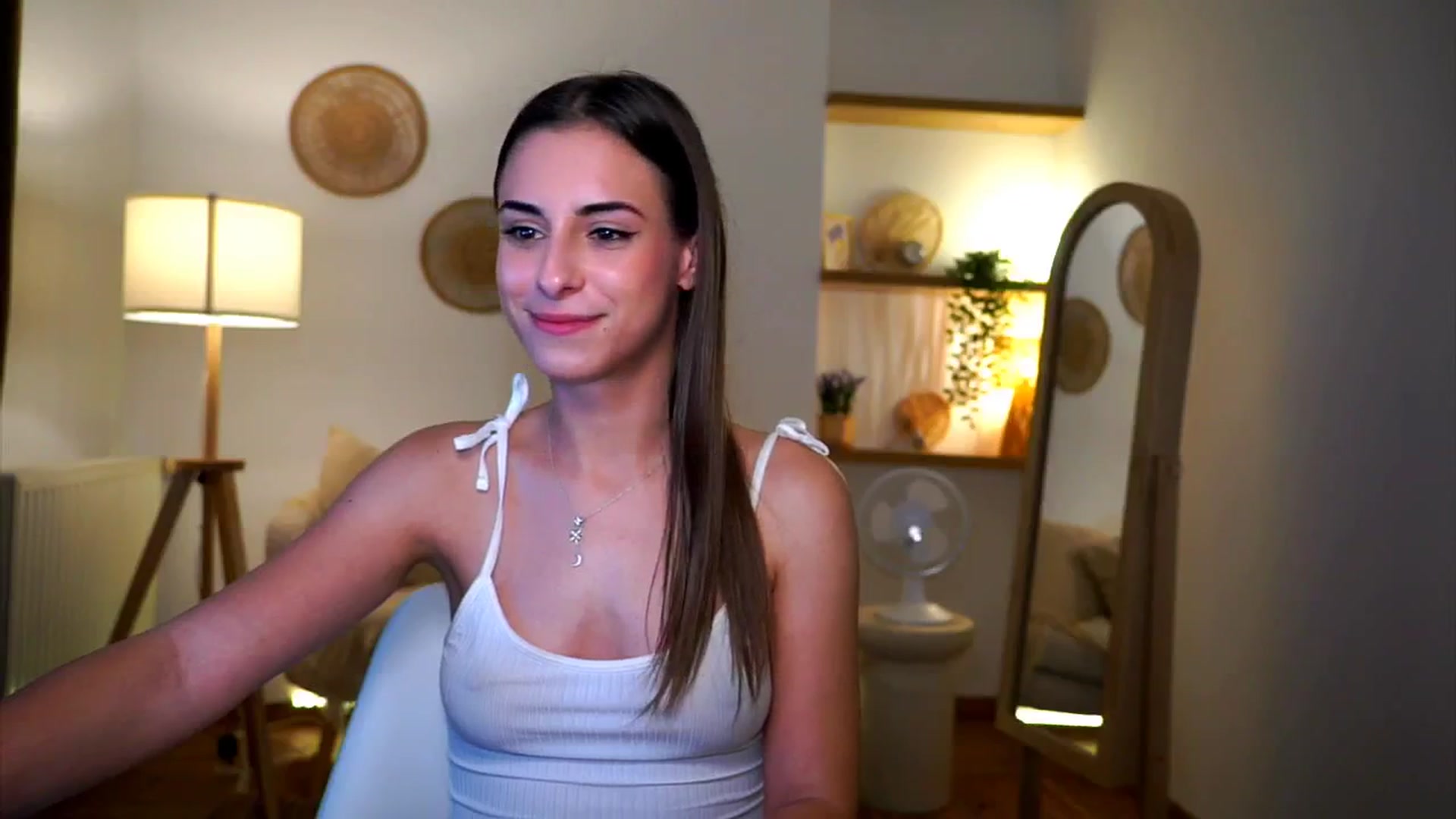 Gallery image thumbnail from Hidden_Gem_'s myfreecams stream on, 10/27/2024, 19:49 image 11 of 20
