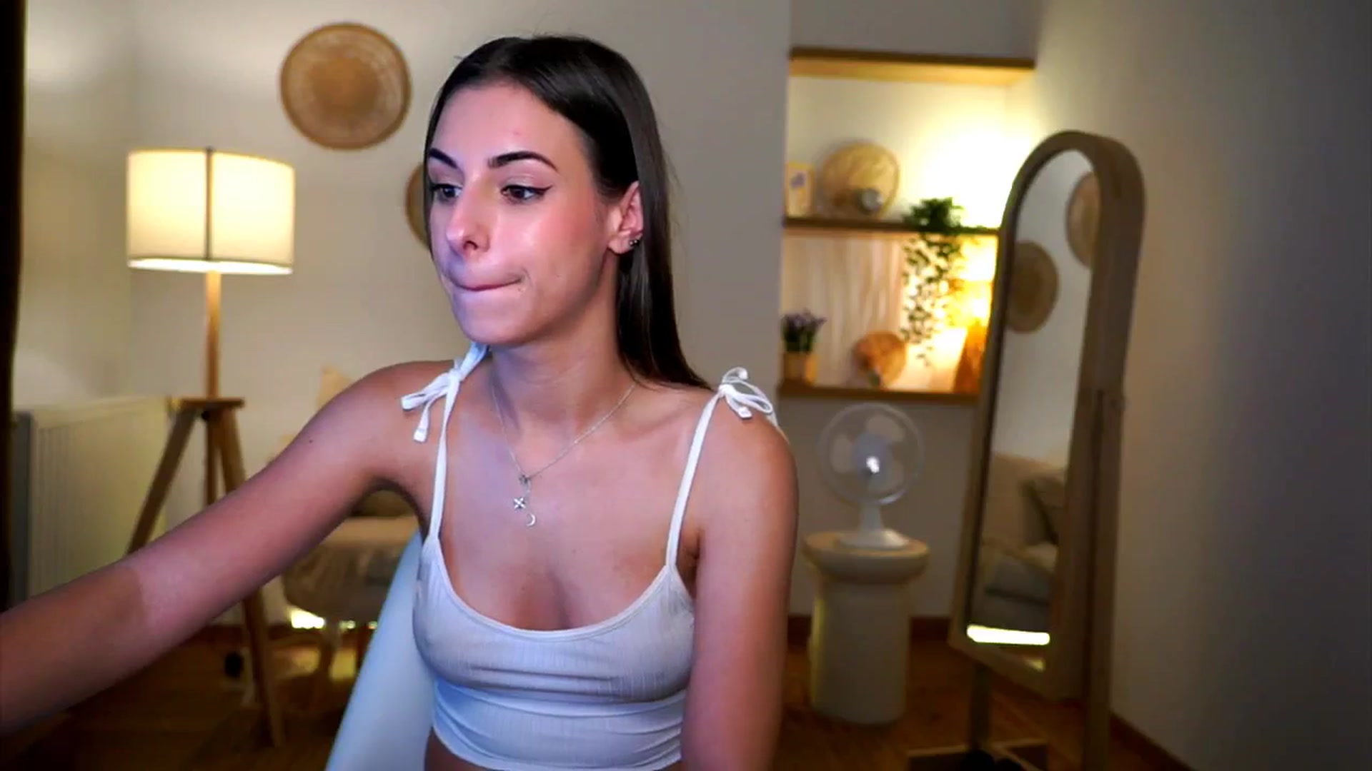 Gallery image thumbnail from Hidden_Gem_'s myfreecams stream on, 10/27/2024, 19:49 image 12 of 20